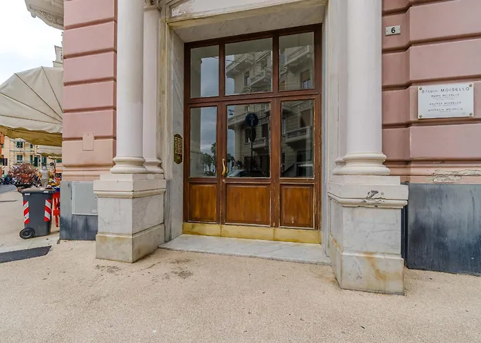 Guesthost - Pegli Comfy *