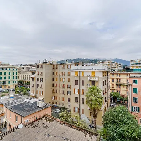 Guesthost - Pegli Comfy Apartamento Génova